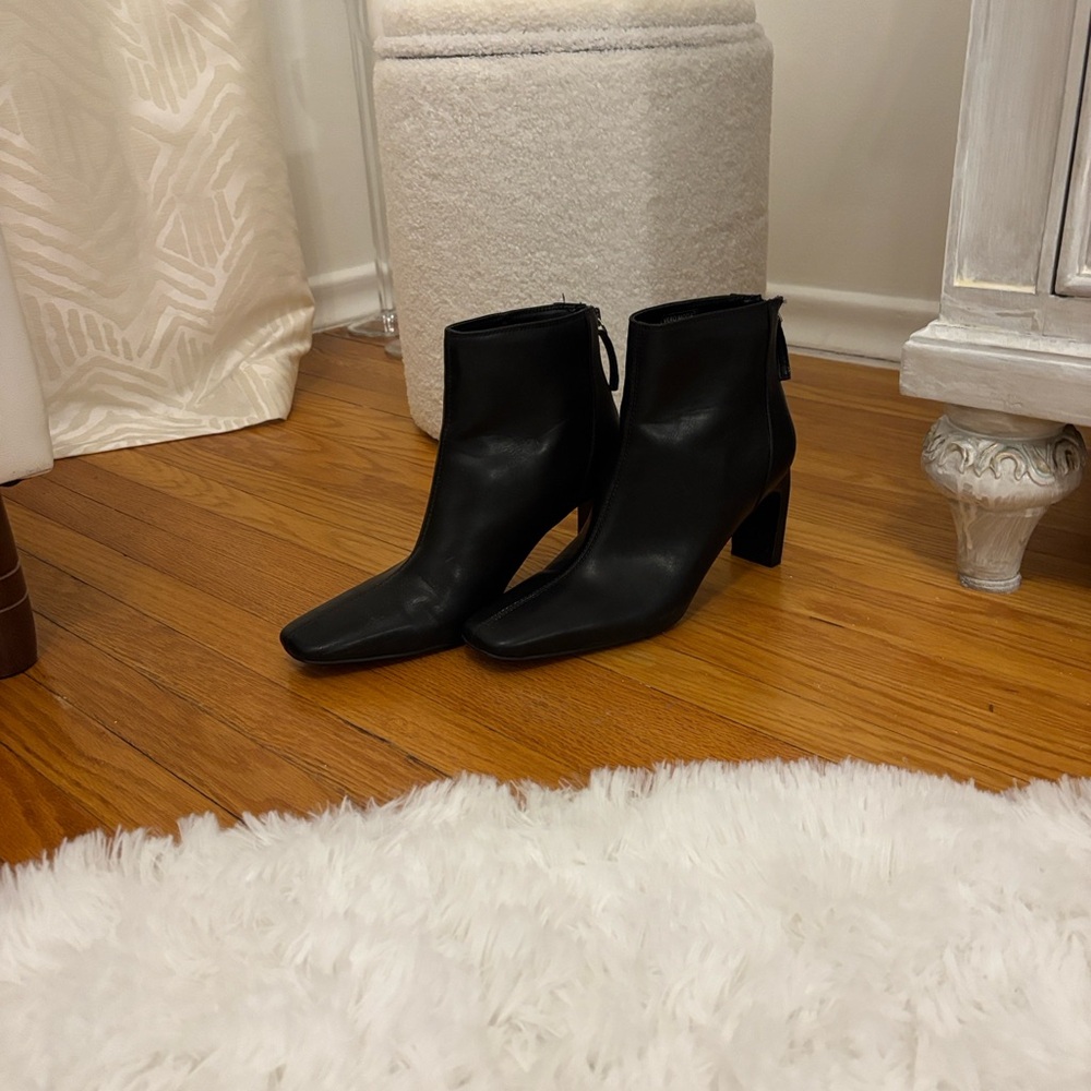 Vero Moda Sleek Black Ankle Booties